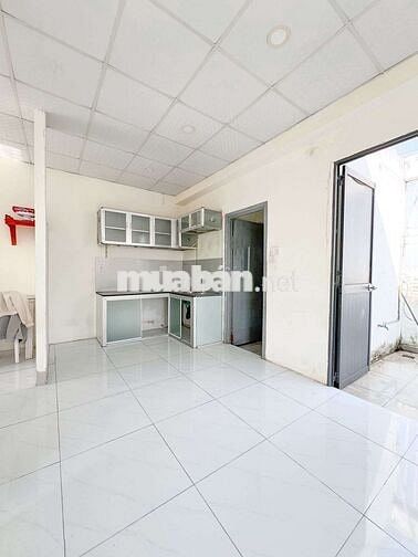 PENTHOUSE- 1 phòng ngủ-full ban công rộng trồng cây- 50m2