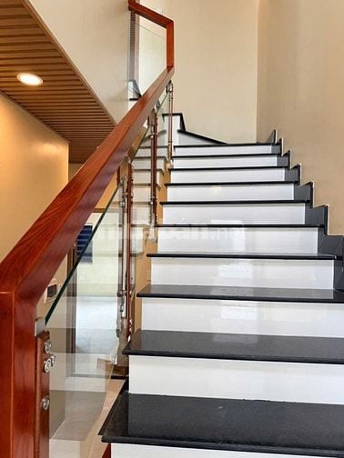 CHO THUÊ NHÀ SOLAR FULL NỘI THẤT , NHÀ MỚI , LH 0903.368.345