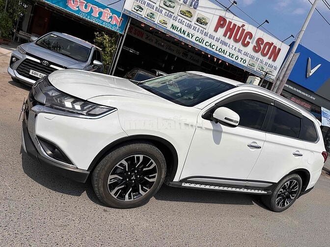 Mitsubishi Outlander Premium 2020 Trắng