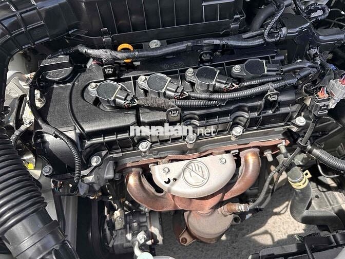 Suzuki Ertiga 2021 1.4MT Số sàn Trắng