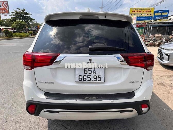 Mitsubishi Outlander Premium 2020 Trắng