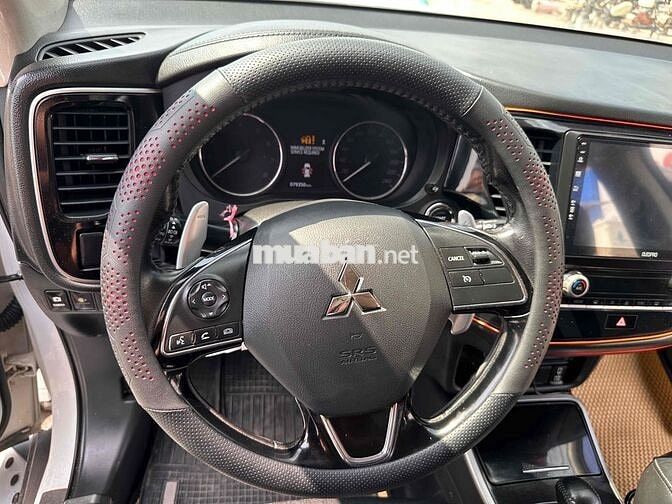 Mitsubishi Outlander Premium 2020 Trắng