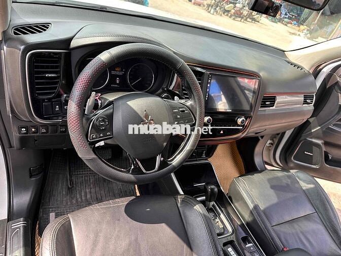 Mitsubishi Outlander Premium 2020 Trắng