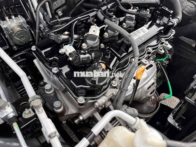 Toyota Veloz Cross 7 chỗ màu Đen