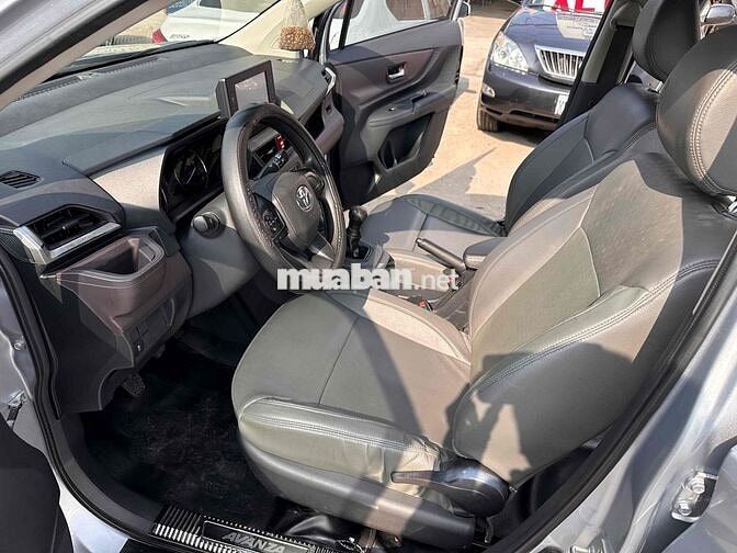 Toyota Avanza 1.5 MT 2022 Bạc