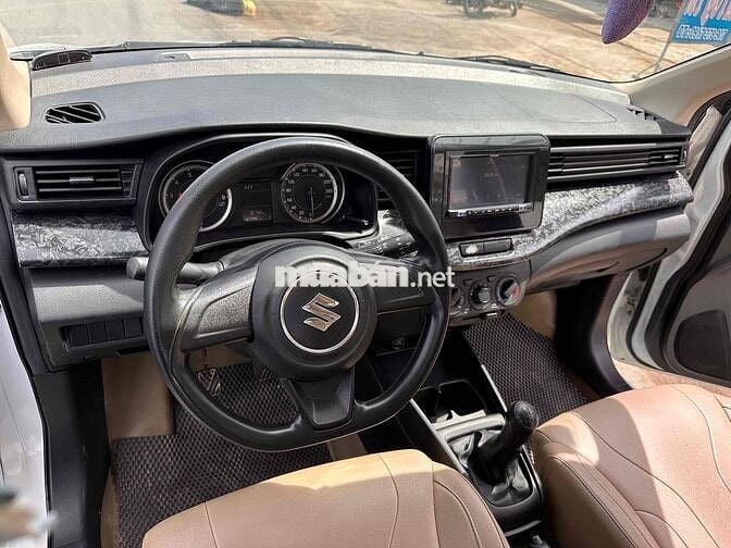 Suzuki Ertiga 2021 1.4MT Số sàn Trắng