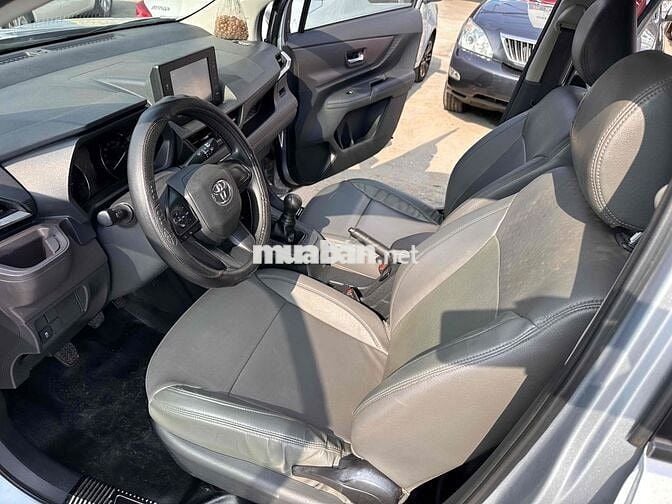 Toyota Avanza 1.5 MT 2022 Bạc