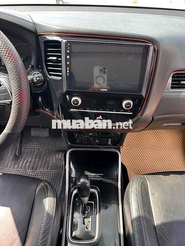 Mitsubishi Outlander Premium 2020 Trắng