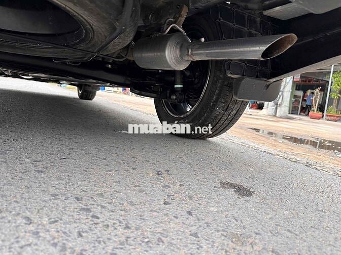 Toyota Veloz Cross 7 chỗ màu Đen