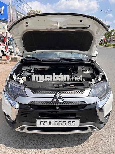 Mitsubishi Outlander Premium 2020 Trắng