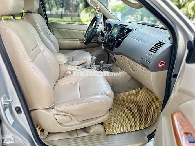 Xe Toyota Fortuner 2010 AT 4x4 Xe Zin
