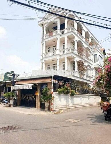 CHÍNH CHỦ BÁN  TOÀ NHÀ 2 MT  LÔ GÓC DQH