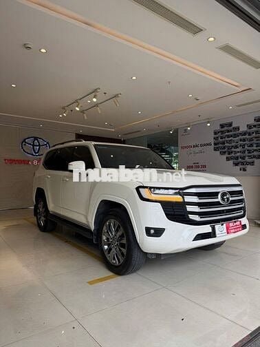 Toyota Land Cruiser 3.5 V6 Trắng 1 chủ từ đầu