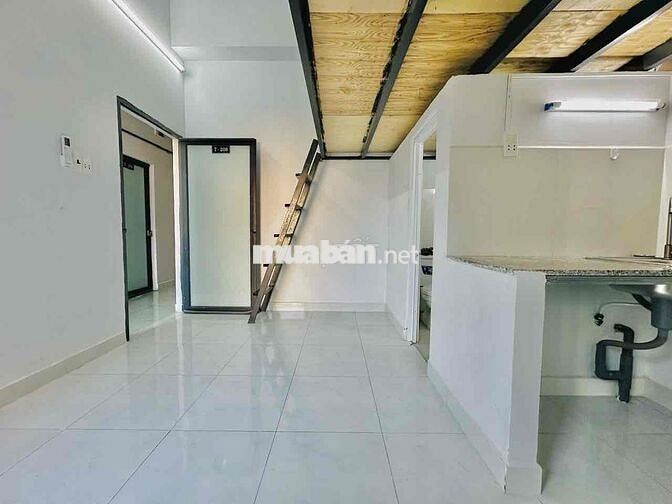 PHÒNG TRỌ RỘNG - BANCOL CỬA SỔ THOÁNG NGAY KẾ ĐẠI HỌC VĂN HIẾN - ETOWN