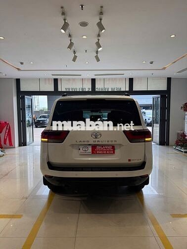 Toyota Land Cruiser 3.5 V6 Trắng 1 chủ từ đầu