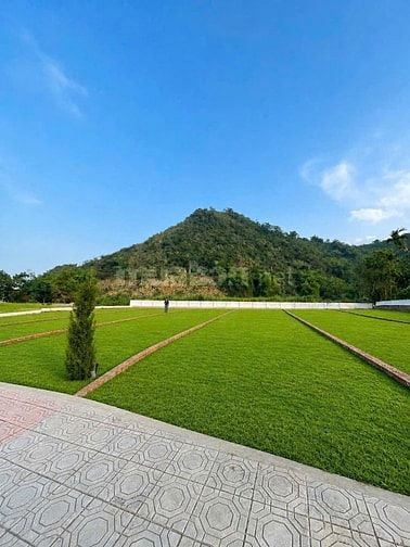 Bán nhanh 400m² đất sát hồ Đồng Chanh, chính chủ, sổ hồng, mặt đường