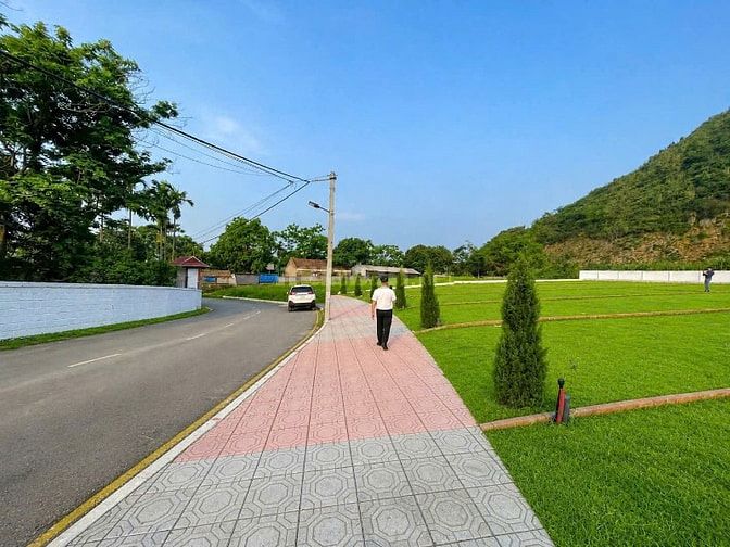 Bán nhanh 400m² đất sát hồ Đồng Chanh, chính chủ, sổ hồng, mặt đường