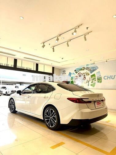 Toyota Camry HEV TOP 2025 Đen 25600 km