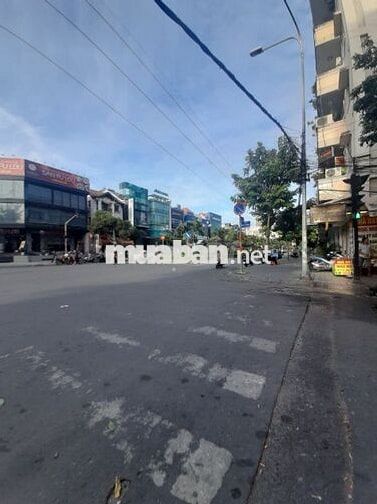 Spa Căn góc 2MT 336 Phan Xích Long, PN. Dt: 5x16m, Kc: trệt 4 lầu