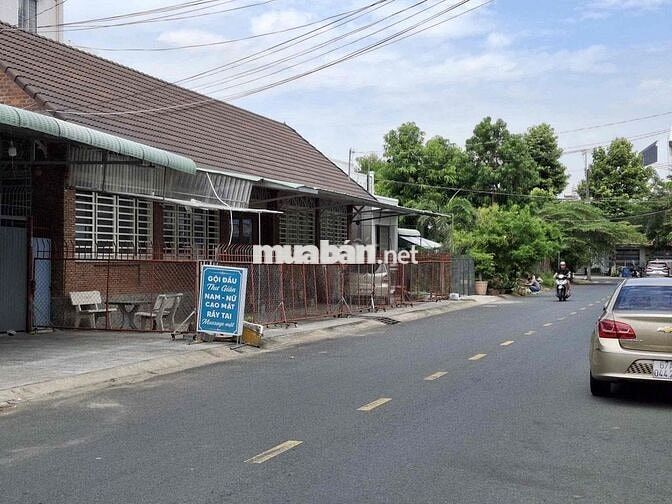 NHÀ Ở/ KINH DOANH GẦN TRƯỜNG TIỂU HỌC/ CHỢ