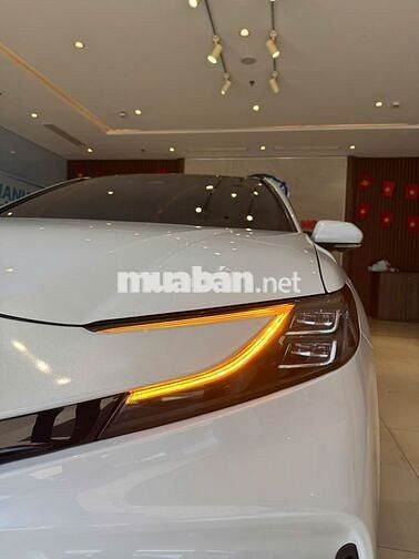 Toyota Camry HEV TOP 2025 Đen 25600 km