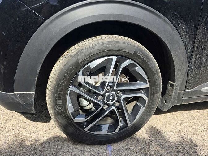 KIA Carens Signature 2024 Đen 4727 km