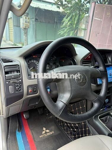 Mitsubishi V73 GLS 2004 Bạc 7 chỗ