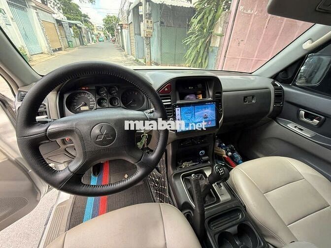 Mitsubishi V73 GLS 2004 Bạc 7 chỗ