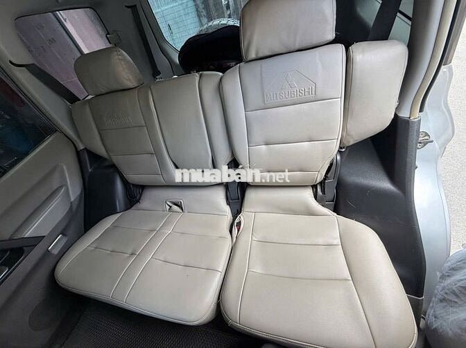 Mitsubishi V73 GLS 2004 Bạc 7 chỗ