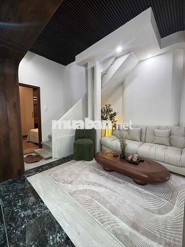 Bán nhà 45m2 Sát Mặt Tiền Nguyễn Hoàng