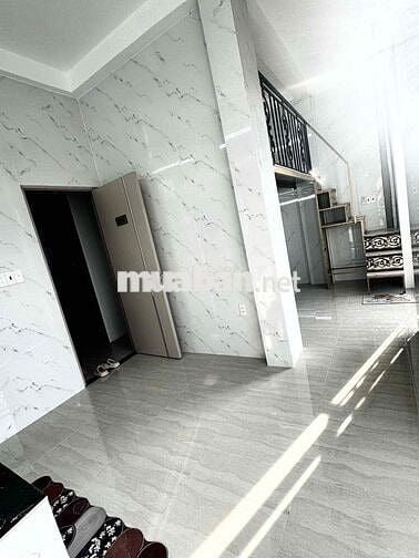 Phòng duplex đẹp gần Làng Đại Học, Go! Dĩ An, máy lạnh, ở ngay, giá rẻ