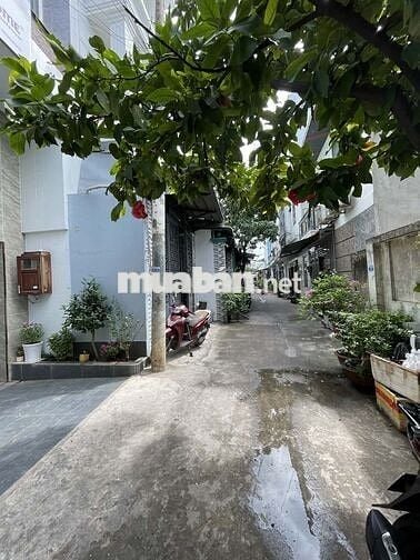 Bán nhà dt đẹp 6m x 20m, có 8 phòng đang cho thuê 13tr. sổ vuông vức