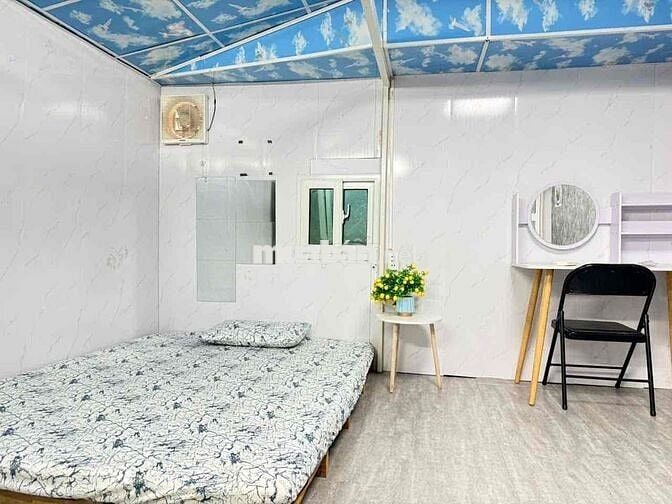 căn 2 PN Ngay gần ĐH Nguyễn Tất Thành , mặt tiền xe hơi trước nhà