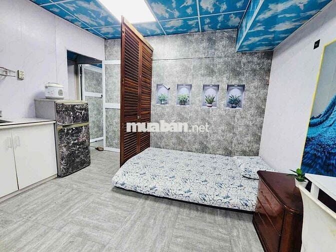 căn 2 PN Ngay gần ĐH Nguyễn Tất Thành , mặt tiền xe hơi trước nhà