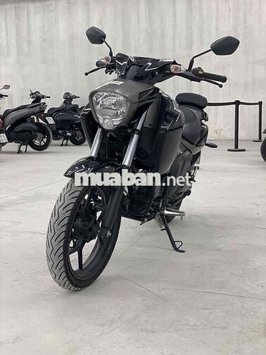 Suzuki Intruder 150 2021 900 km Đen