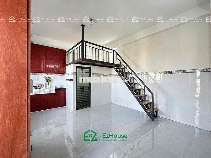 DUPLEX BAN CÔNG CỬA SỔ RỘNG RÃI MỚI SÁT HÒA BÌNH LÊ VĂN QUỚI BÌNH LONG