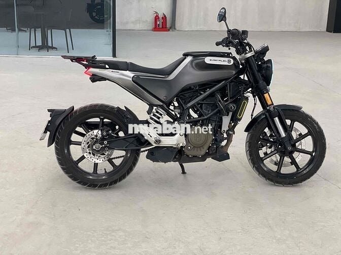 Husqvarna Svartpilen 200 2021 Xám 48.767 km