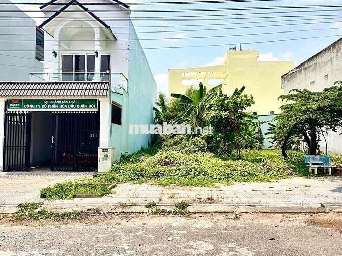 Nền 2tỷ6 giá tốt. 5x22.5 đường 25m Đặng Thuỳ Trâm