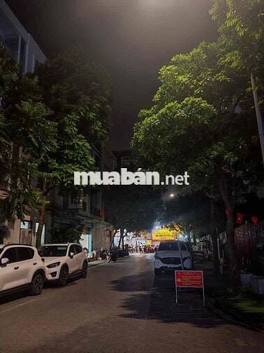 Lô góc chung cưu phố Minh Khai 68m2 T3 giá 6.8 tỷ sổ CC có TL 2 thoáng