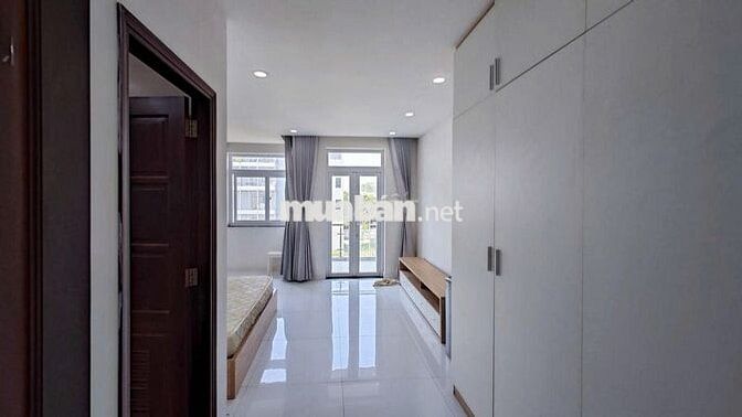 Căn hộ ban công tách bếp / stuidio cửa sổ gần nhà thờ Nam Hải 