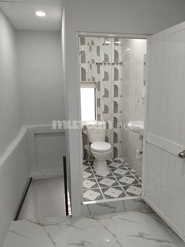 Nhà đúc 2 lầu giá rẻ Quận 11 TpHCM