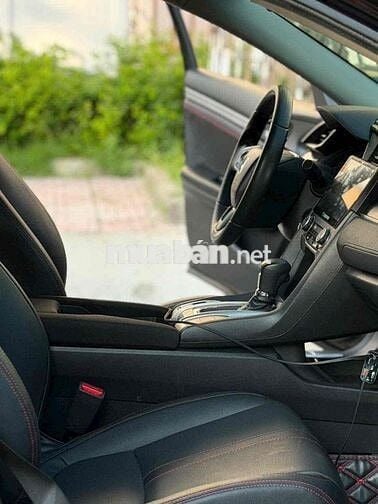 Honda Civic 1.8 E 2019 Đen 84.000 Km