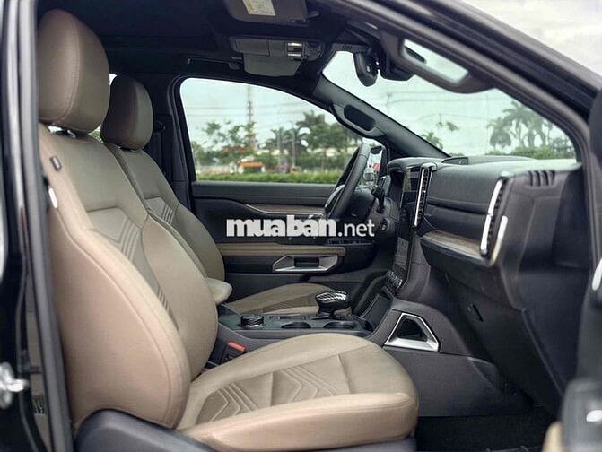 Ford Everest Titanium 4x4 2023 Đen