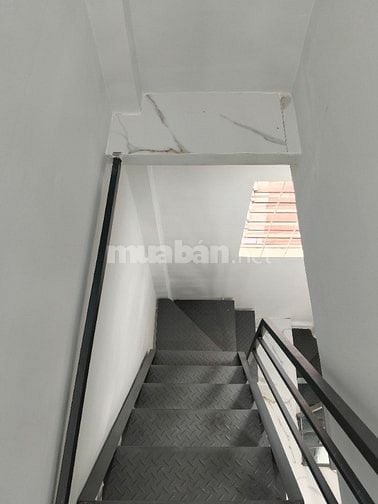 Nhà đúc 2 lầu giá rẻ Quận 11 TpHCM