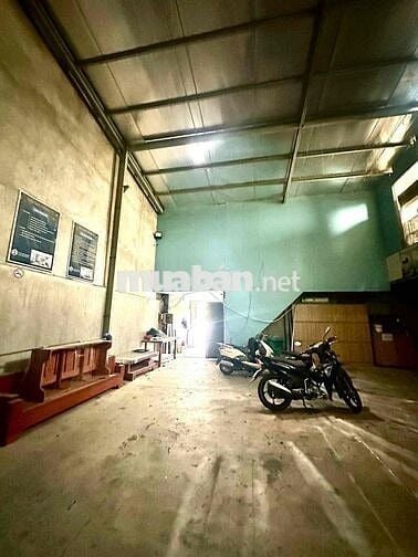 kho mặt tiền hòa xuân gần đường chính diên hồng.