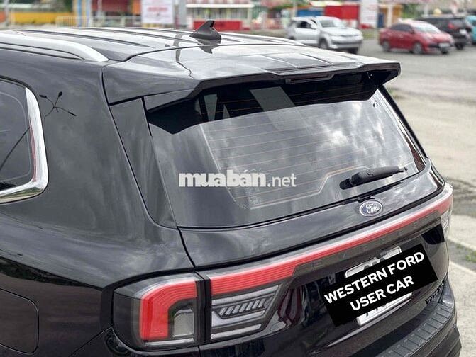 Ford Everest Titanium 4x4 2023 Đen