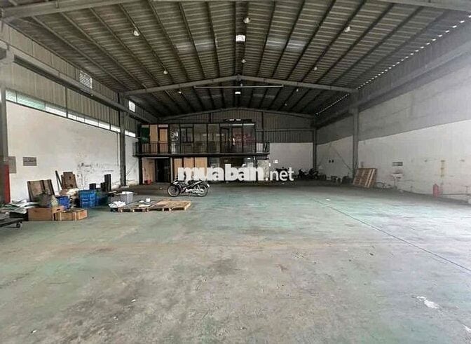 kho mặt tiền hòa xuân gần đường chính diên hồng.