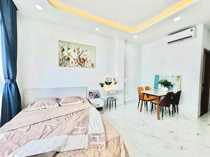 STUDIO BANCOL CỬA SỔ RỘNG 30m2 NGAY VÒNG XOAY DÂN CHỦ - QUẬN 10