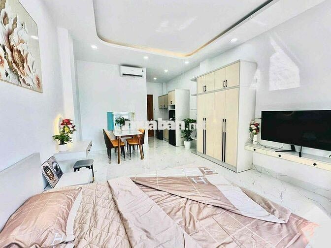 STUDIO BANCOL CỬA SỔ RỘNG 30m2 NGAY VÒNG XOAY DÂN CHỦ - QUẬN 10