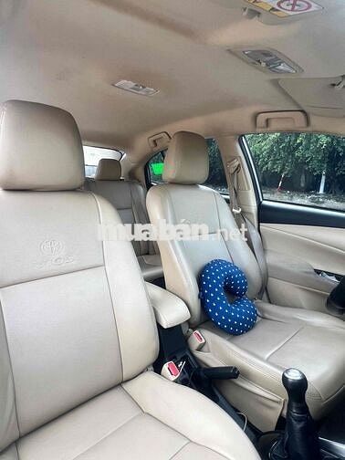Toyota Vios 2018 Vàng cát